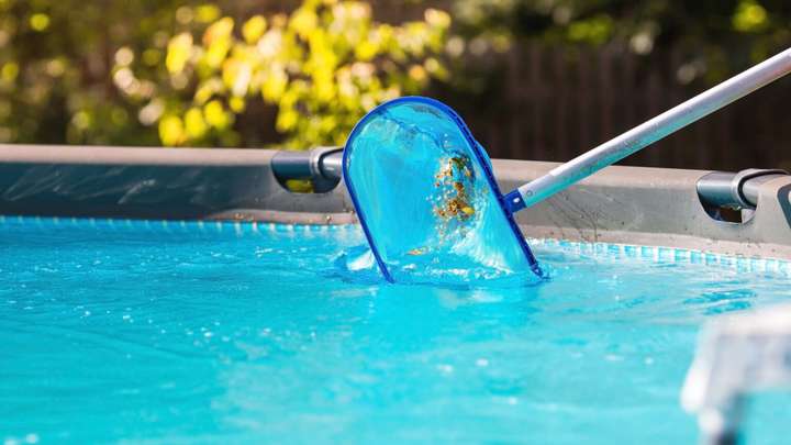 شركة تنظيف مسابح في الشارقة